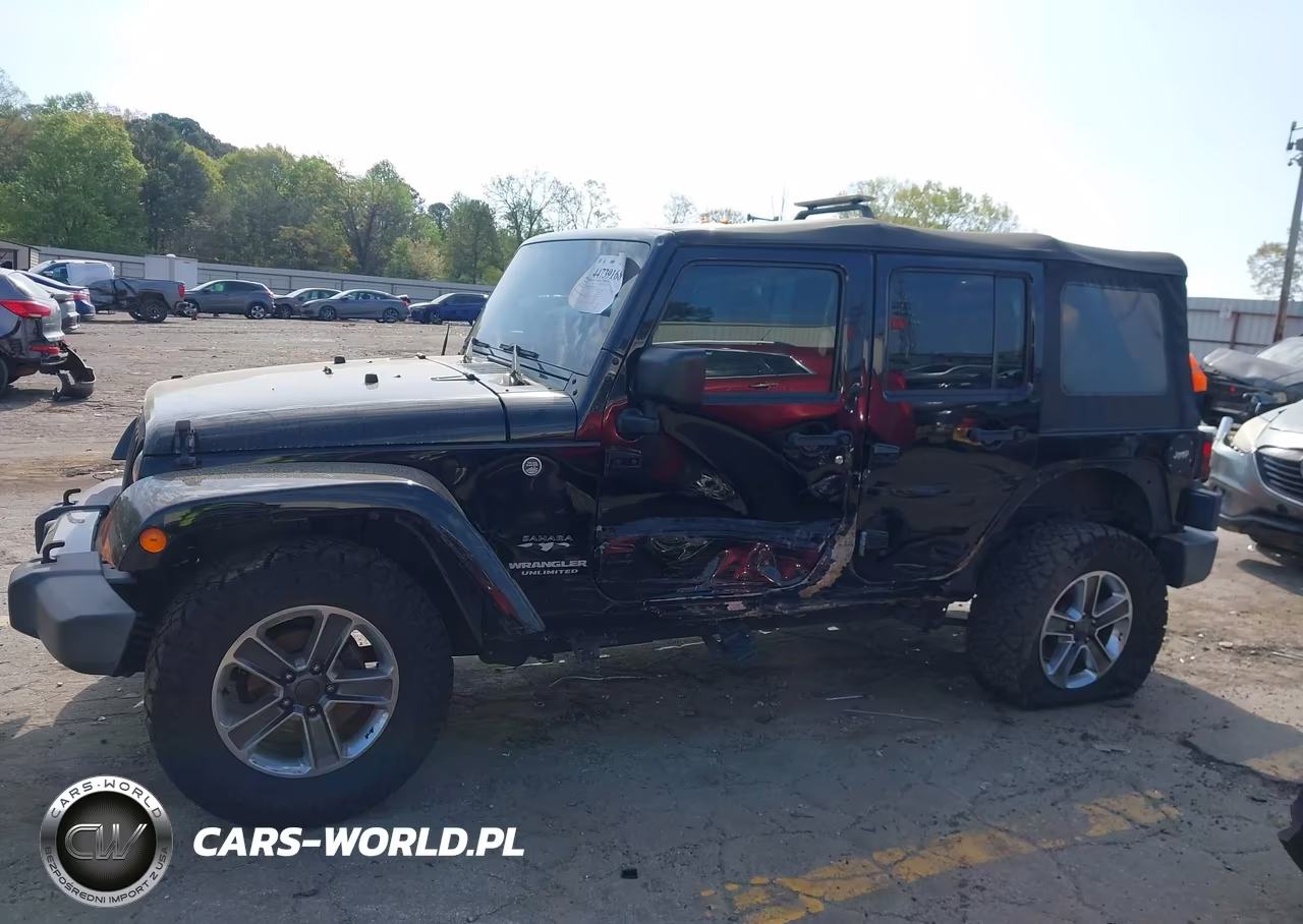 2016 Jeep Wrangler Unlimited Sahara VIN:1C4BJWEGXGL258551 - 14