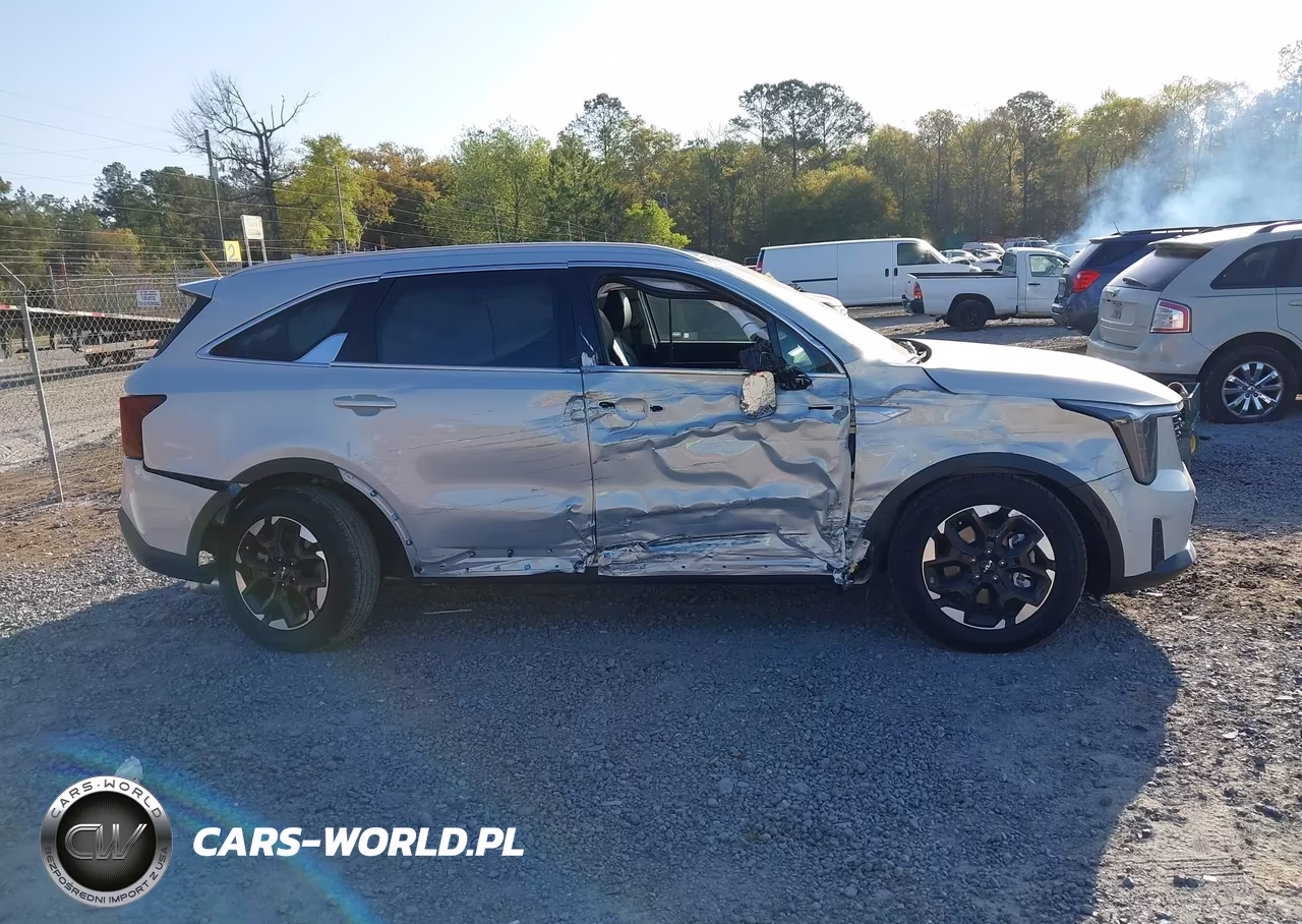 2026 Kia Sorento S VIN:5XYRL4JC7TG427334 - 13