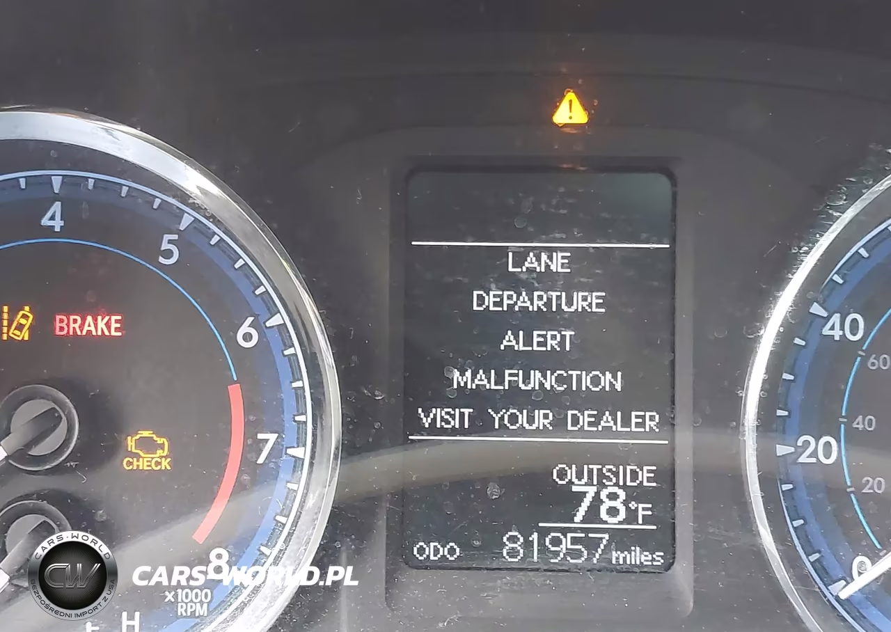 2018 Toyota Corolla Le VIN:5YFBURHEXJP758971 - 16