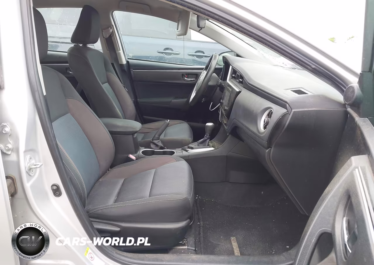 2018 Toyota Corolla Le VIN:5YFBURHEXJP758971 - 5