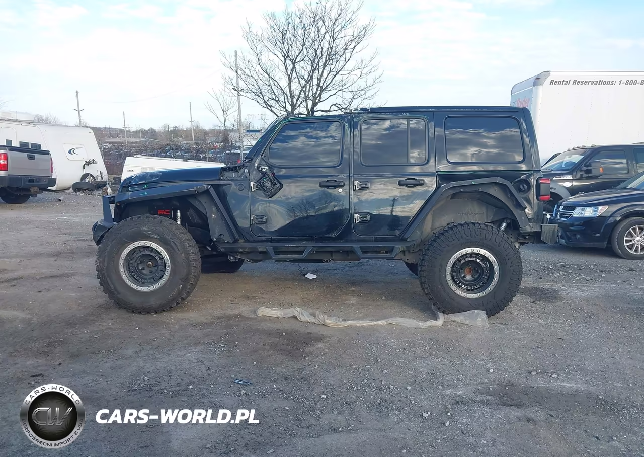 2020 Jeep Wrangler Unlimited Sahara Altitude 4X4 VIN:1C4HJXEN3LW252968 - 15