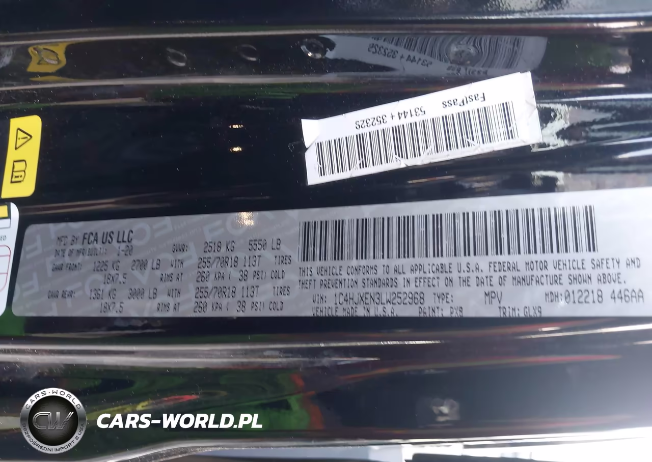 2020 Jeep Wrangler Unlimited Sahara Altitude 4X4 VIN:1C4HJXEN3LW252968 - 9