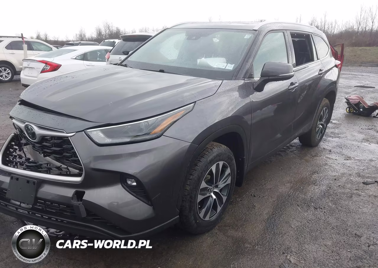 2022 Toyota Highlander Xle VIN:5TDHZRBH6NS576051 - 2