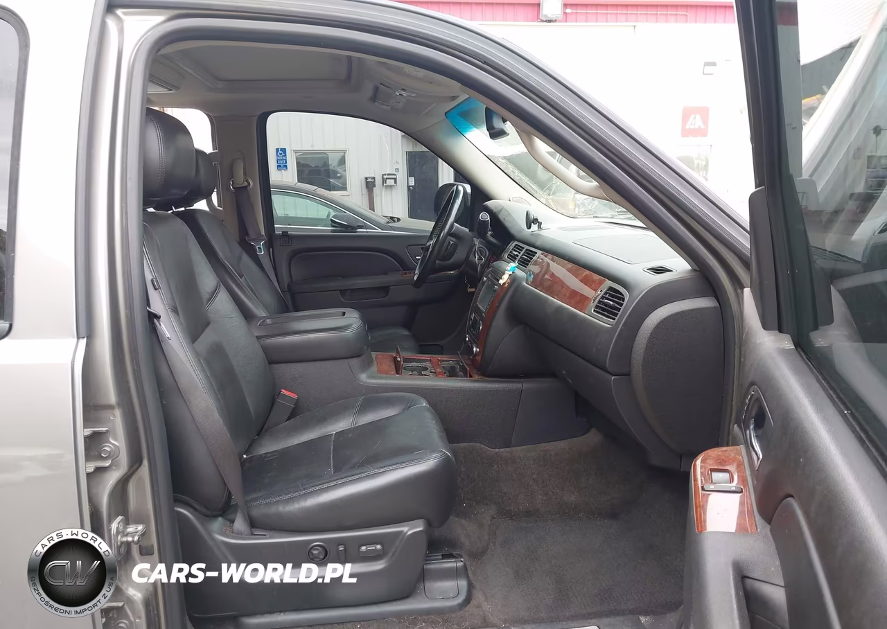 2012 Chevrolet Tahoe Ltz VIN:1GNSKCE0XCR291367 - 5