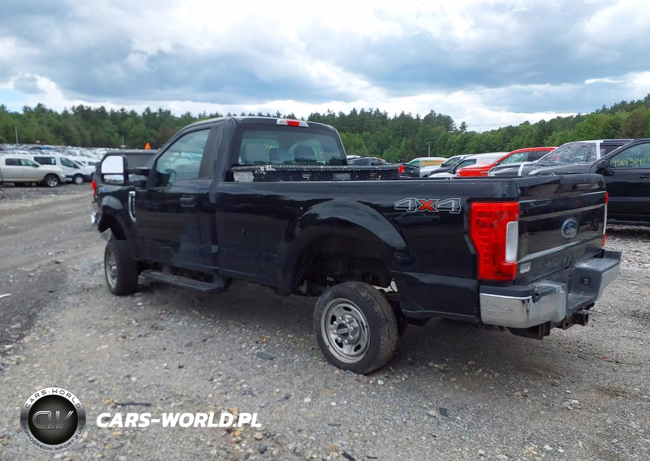 2018 Ford F-250 Xl VIN:1FTBF2B69JEC34470 - 3