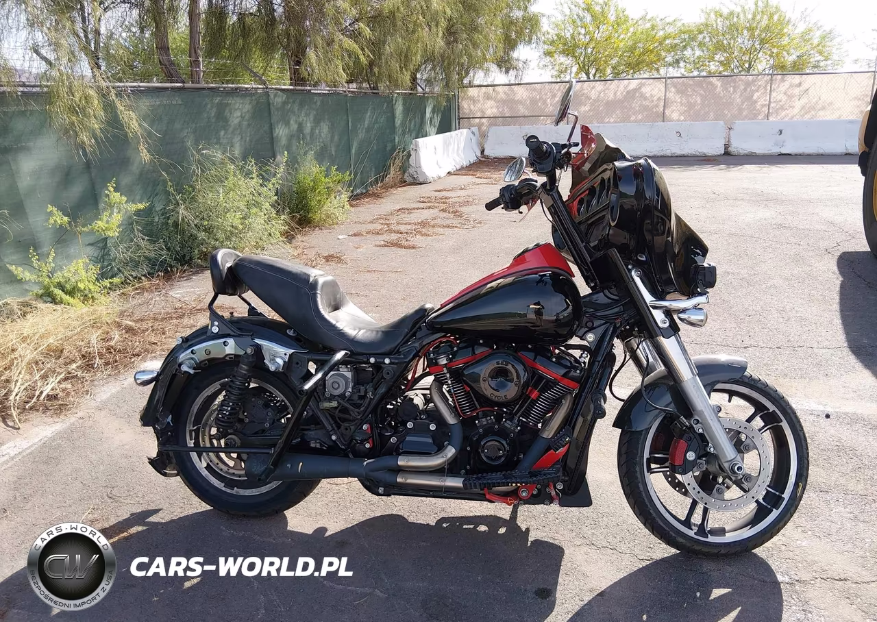 2017 Harley-Davidson Flhxs Street Glide Special VIN:1HD1KRC18HB611075 - 13