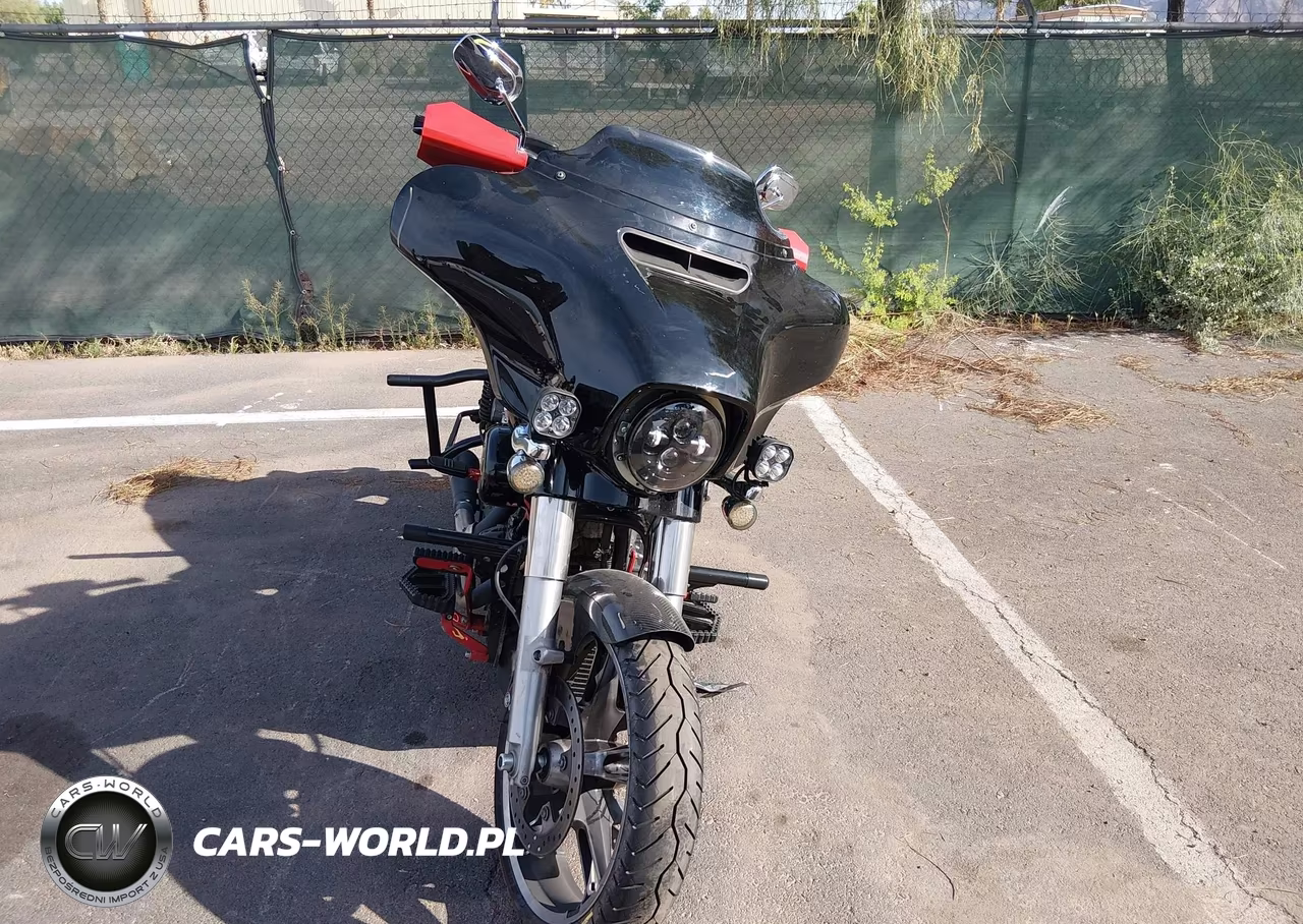2017 Harley-Davidson Flhxs Street Glide Special VIN:1HD1KRC18HB611075 - 5
