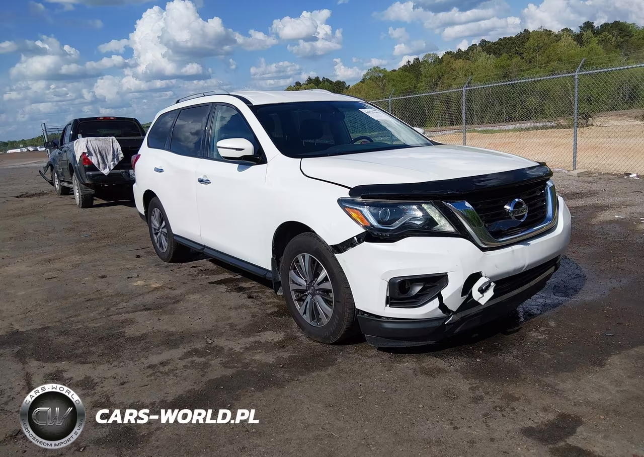 2017 Nissan Pathfinder Sv