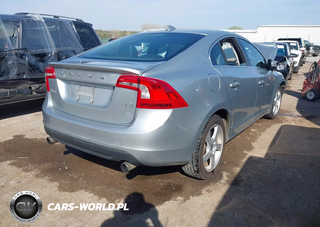 2013 Volvo S60 T5 VIN:YV1612FS8D2219630 - 4