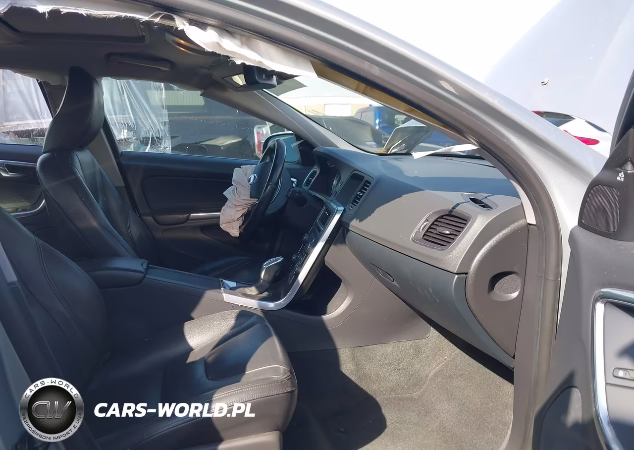 2013 Volvo S60 T5 VIN:YV1612FS8D2219630 - 5