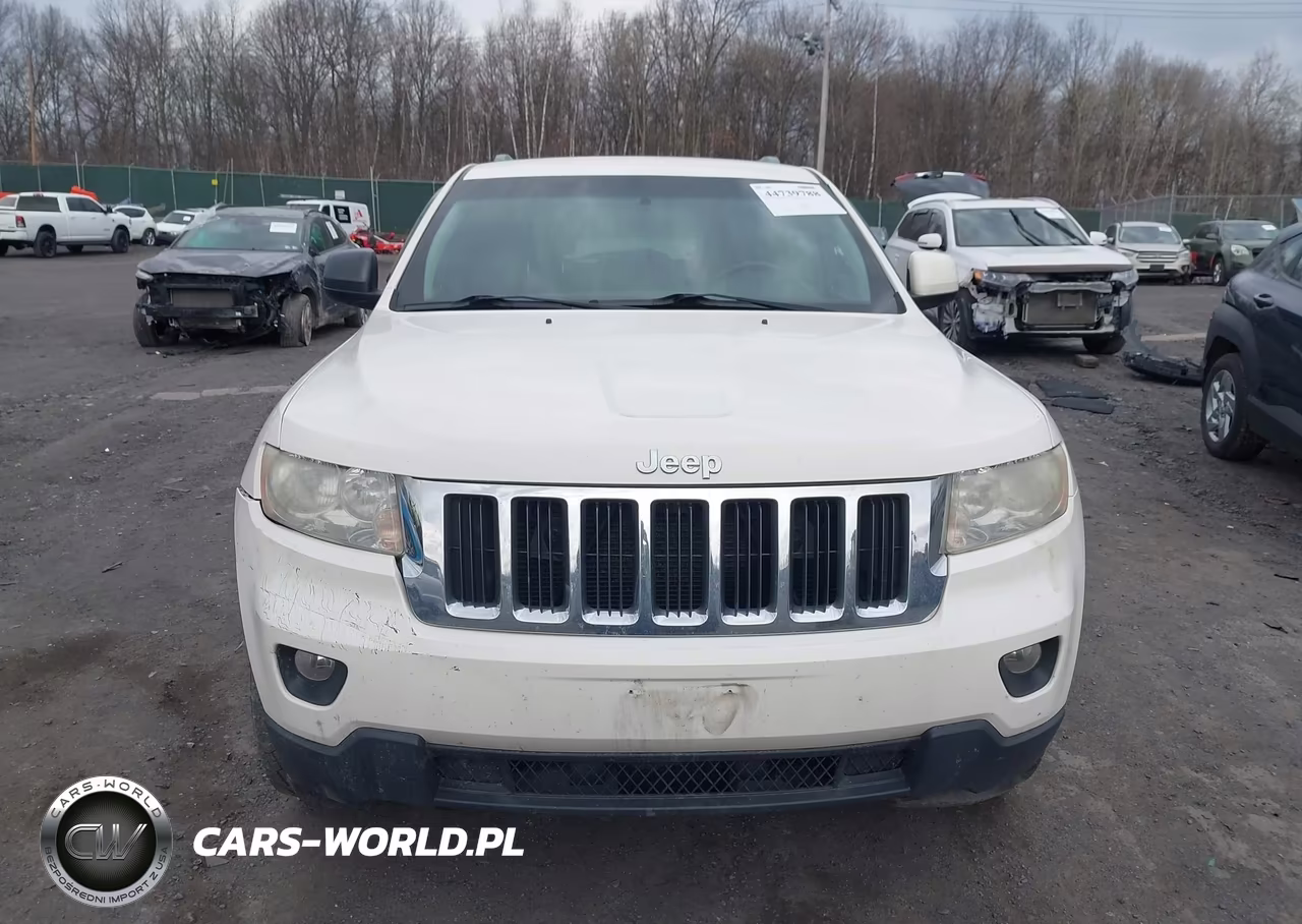 2011 Jeep Grand Cherokee Laredo VIN:1J4RR4GG3BC640030 - 12