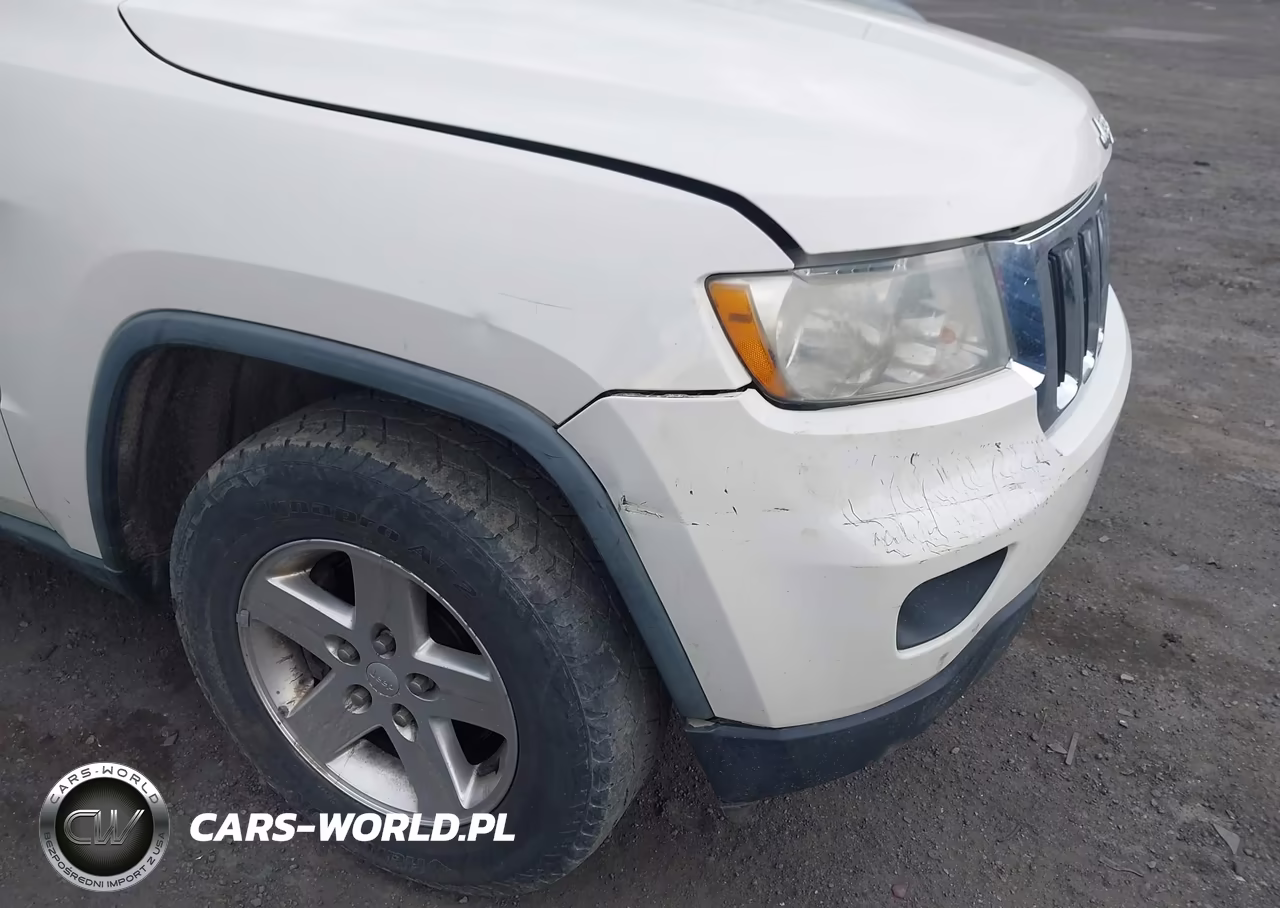 2011 Jeep Grand Cherokee Laredo VIN:1J4RR4GG3BC640030 - 17