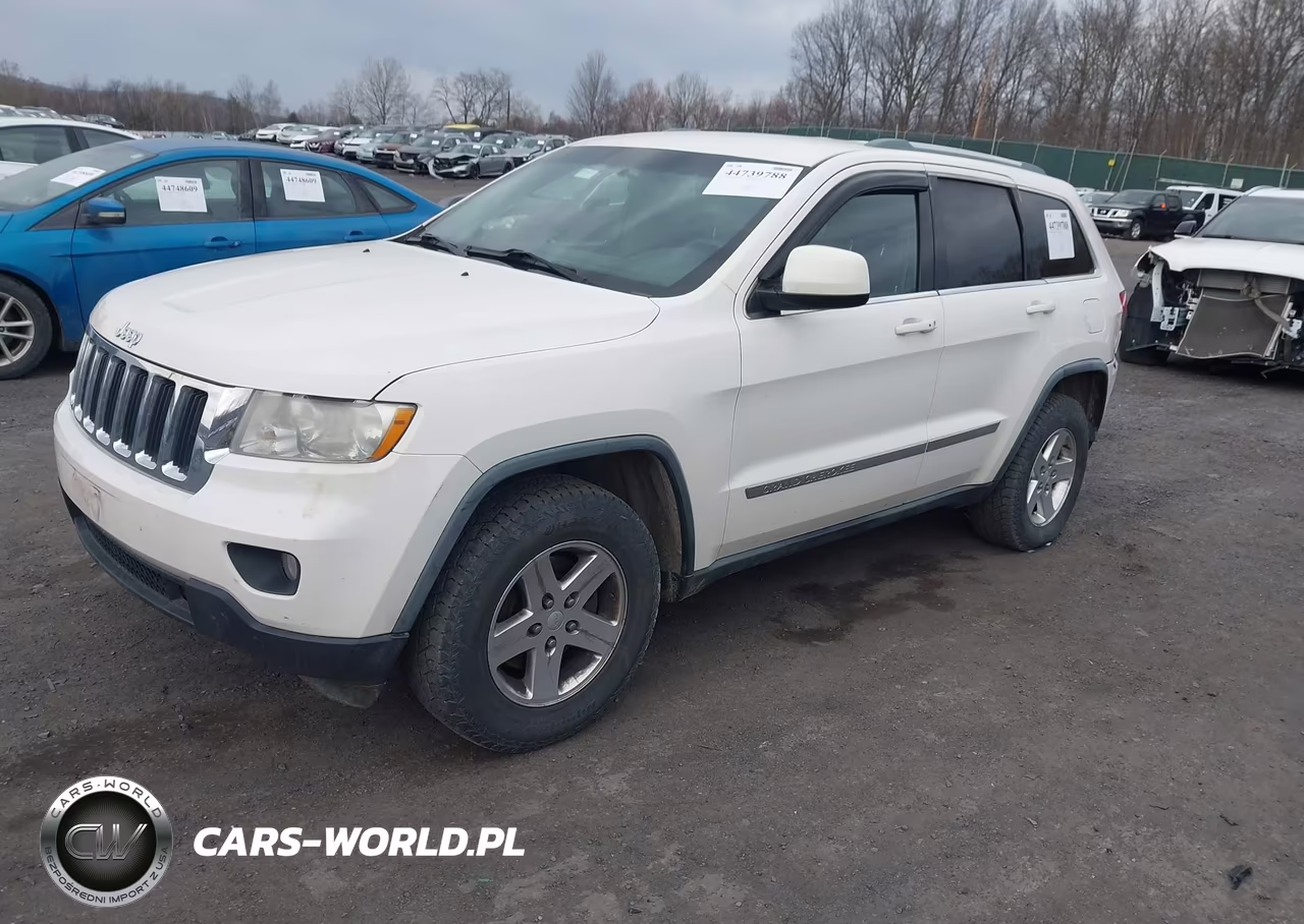2011 Jeep Grand Cherokee Laredo VIN:1J4RR4GG3BC640030 - 2