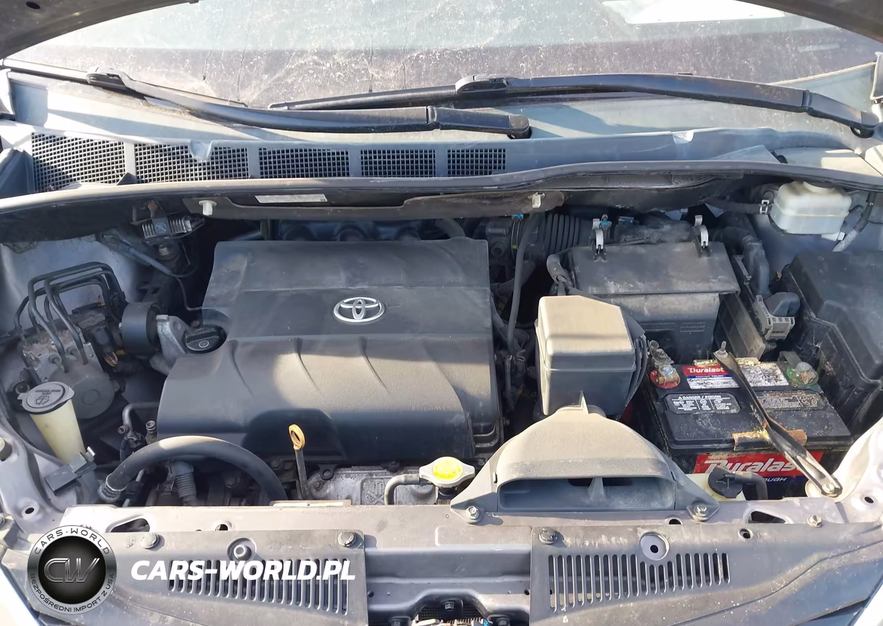 2011 Toyota Sienna Le V6 VIN:5TDKK3DC5BS100023 - 10