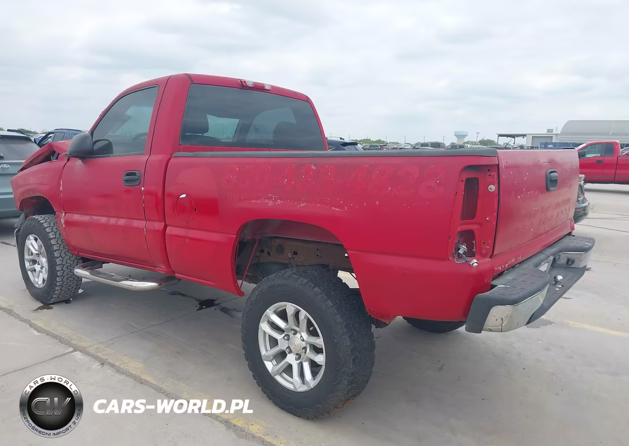 2005 Chevrolet Silverado 1500 Work Truck VIN:1GCEC14V15Z113547 - 3