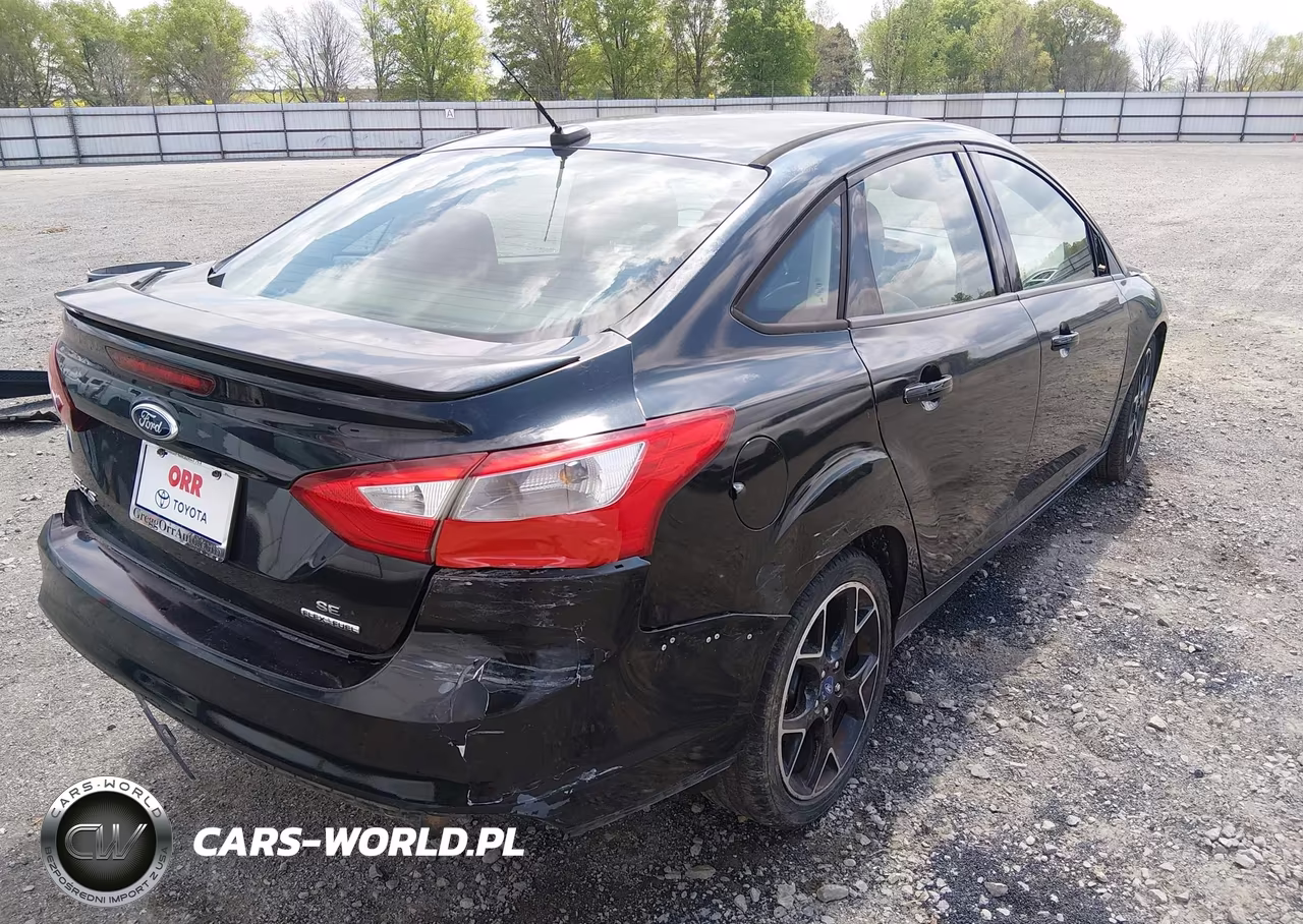 2013 Ford Focus Se VIN:1FADP3F28DL174822 - 4
