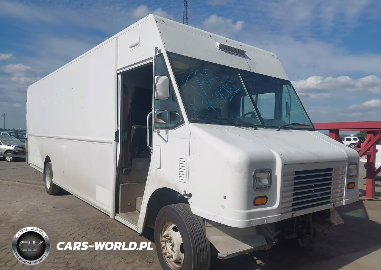 2014 Ford F-59 Commercial Stripped