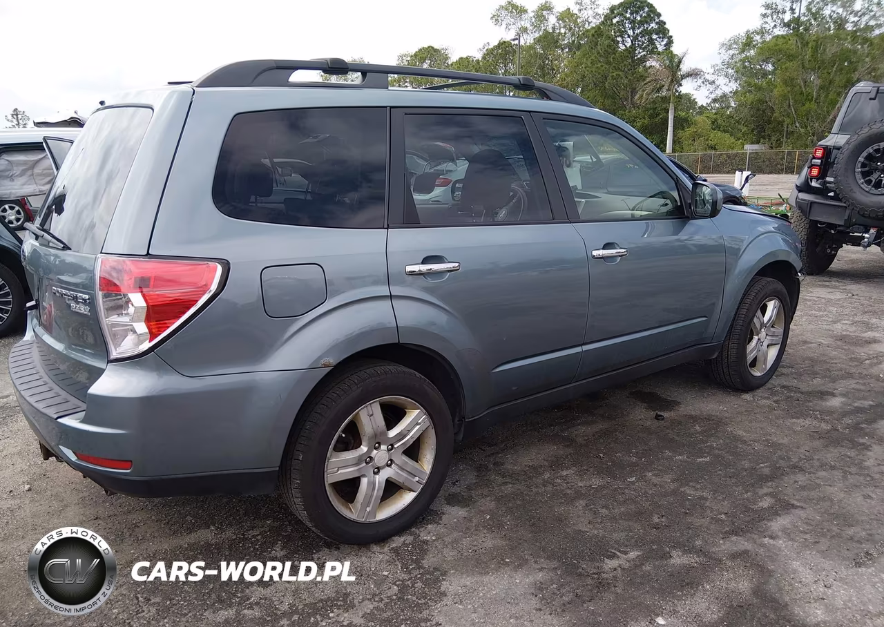 2010 Subaru Forester 2.5X Premium VIN:JF2SH6CC1AH732961 - 4