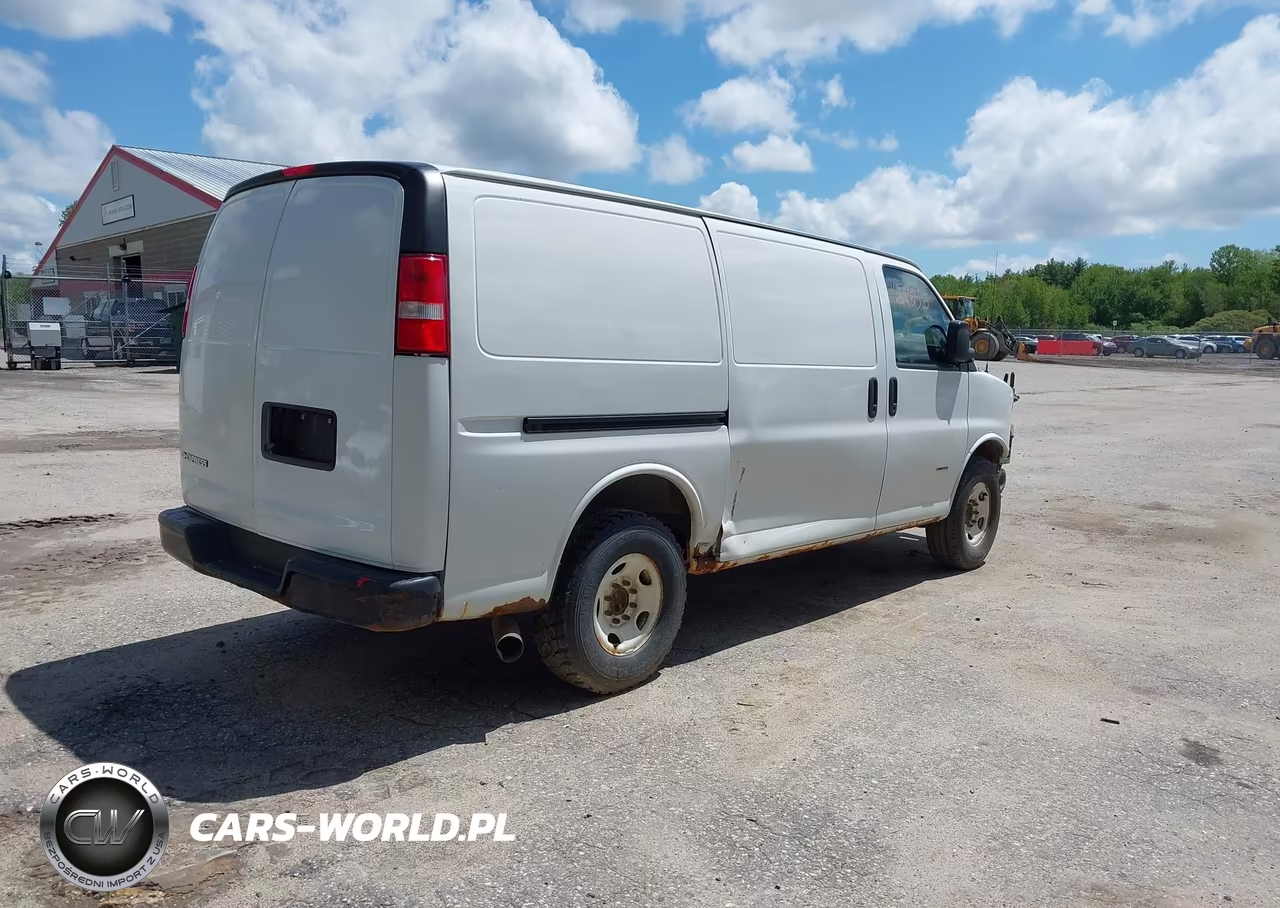 2019 Chevrolet Express 2500 Work Van VIN:1GCWGAF15K1255090 - 4
