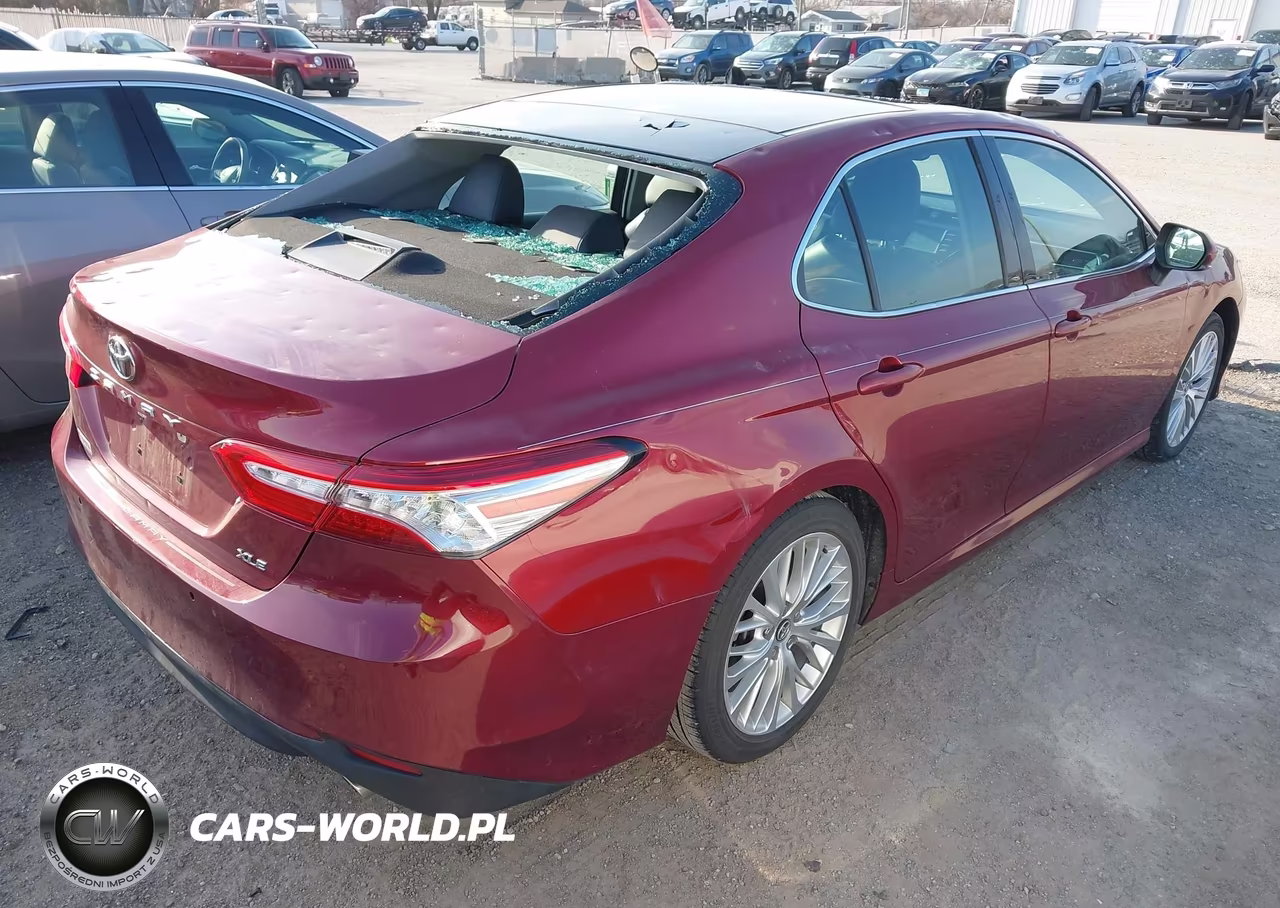 2018 Toyota Camry Xle VIN:4T1B11HK6JU536085 - 4