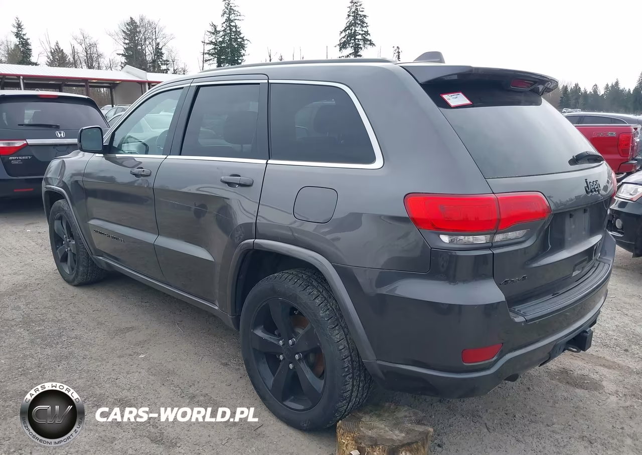 2015 Jeep Grand Cherokee Altitude VIN:1C4RJFAG9FC608237 - 3