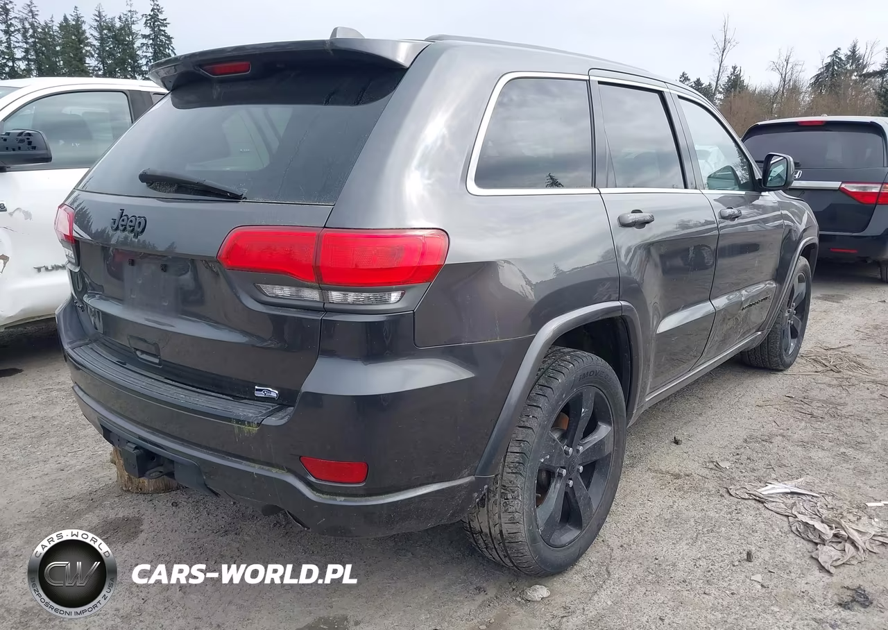 2015 Jeep Grand Cherokee Altitude VIN:1C4RJFAG9FC608237 - 4