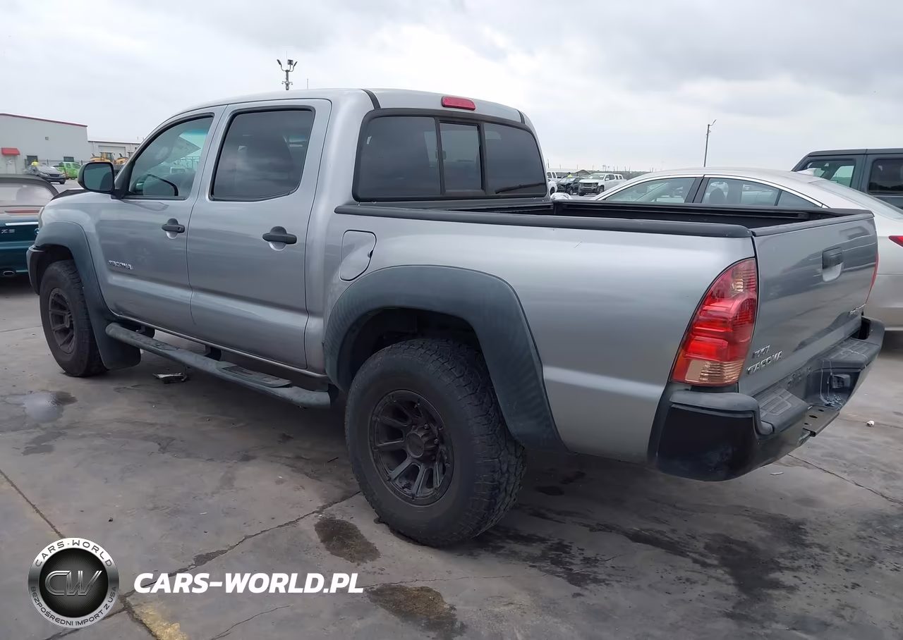 2015 Toyota Tacoma Prerunner VIN:5TFJX4GNXFX039008 - 3
