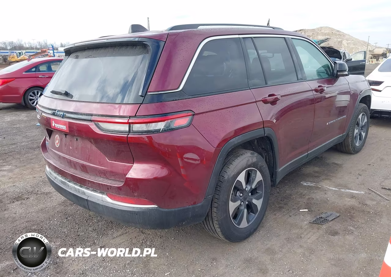 2023 Jeep Grand Cherokee 4Xe VIN:1C4RJYB65PC649015 - 4