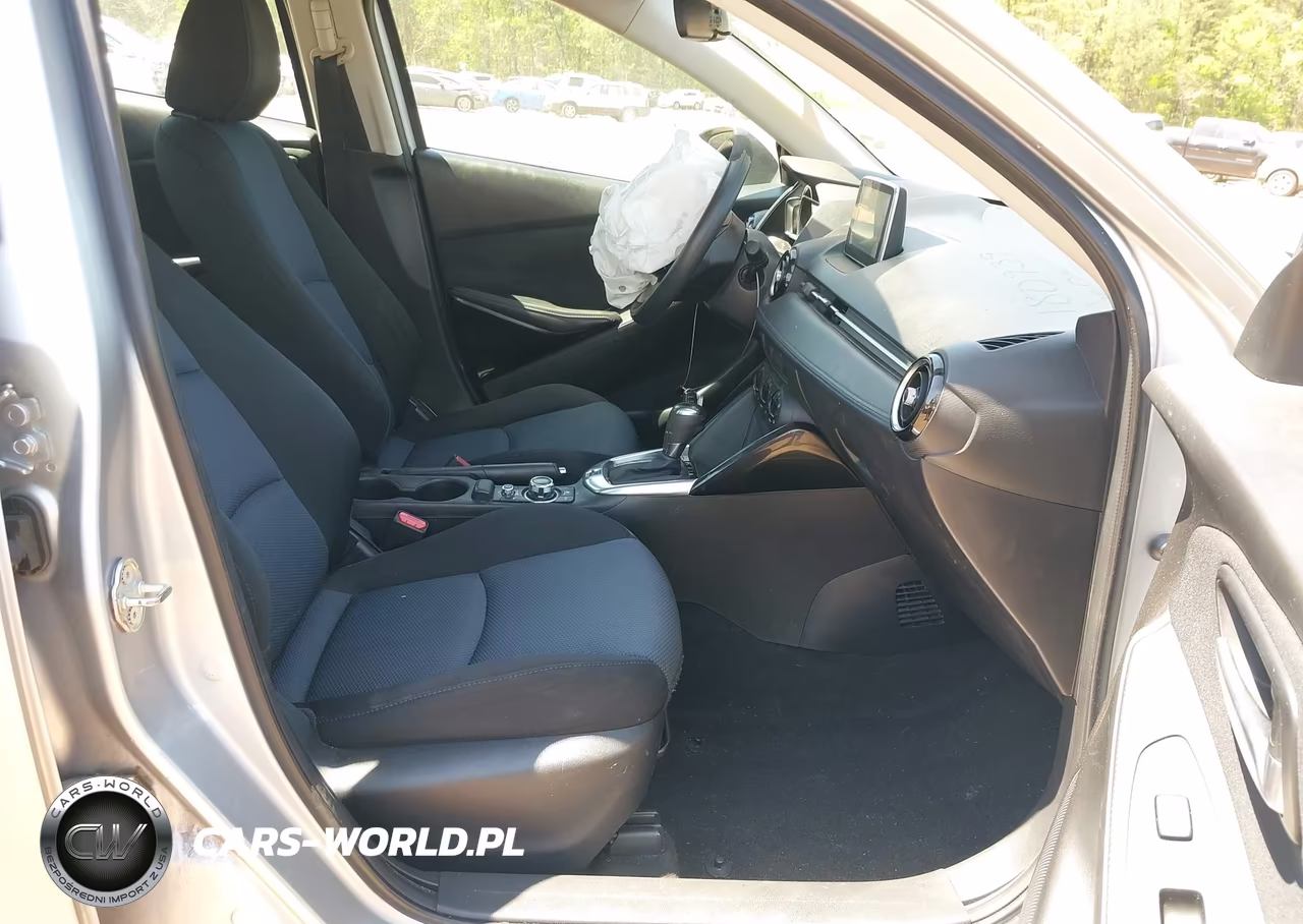 2017 Toyota Yaris Ia VIN:3MYDLBYV7HY180939 - 5
