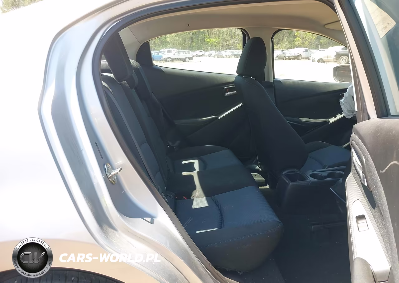 2017 Toyota Yaris Ia VIN:3MYDLBYV7HY180939 - 8