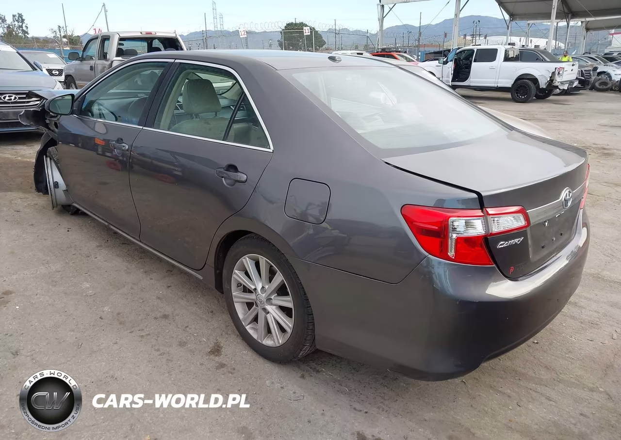 2013 Toyota Camry Xle VIN:4T4BF1FK5DR289124 - 3