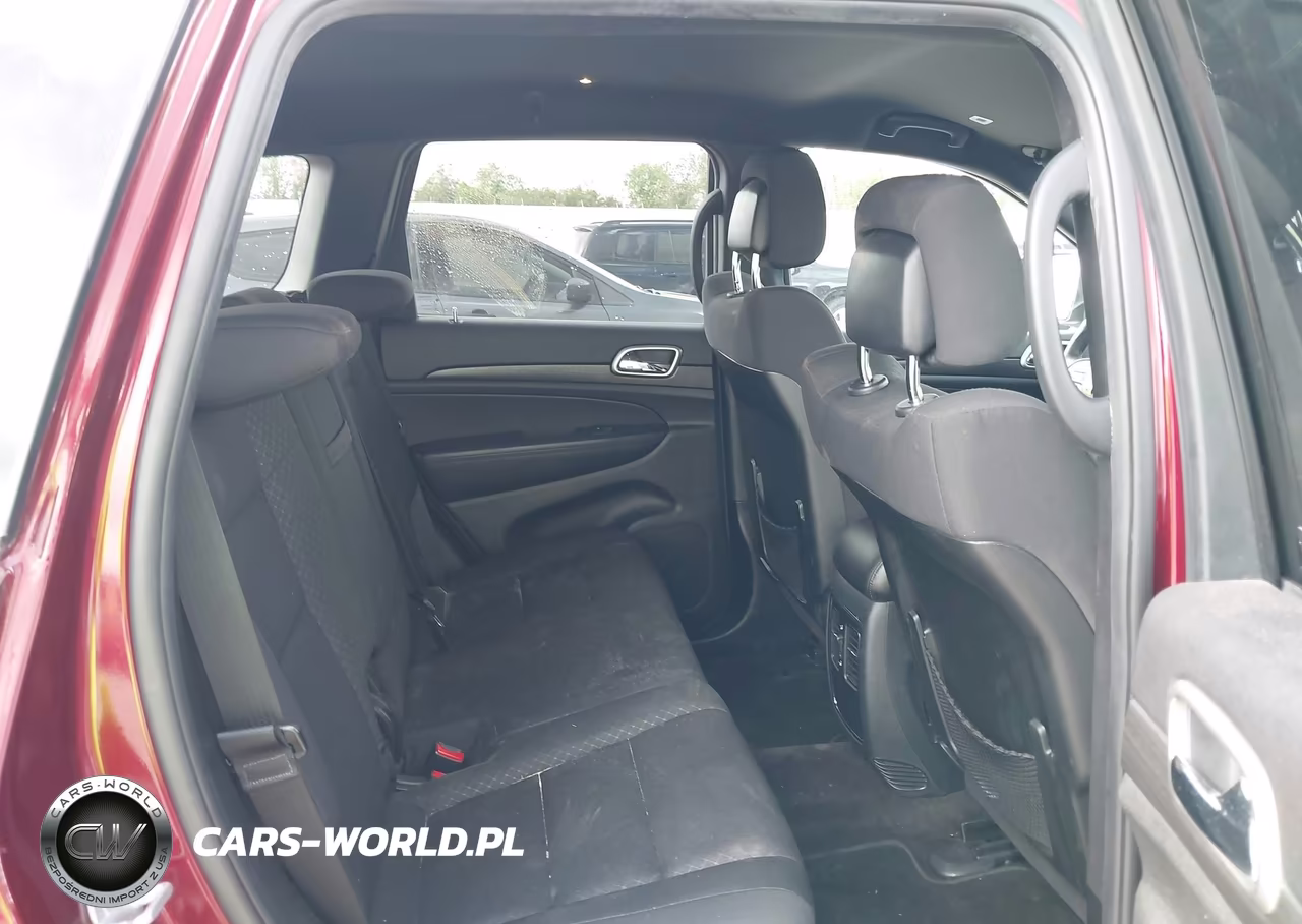 2018 Jeep Grand Cherokee Laredo E 4X4 VIN:1C4RJFAG0JC332992 - 8
