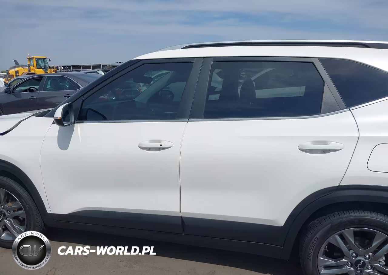 2023 Kia Seltos S VIN:KNDEU2AAXP7372234 - 15