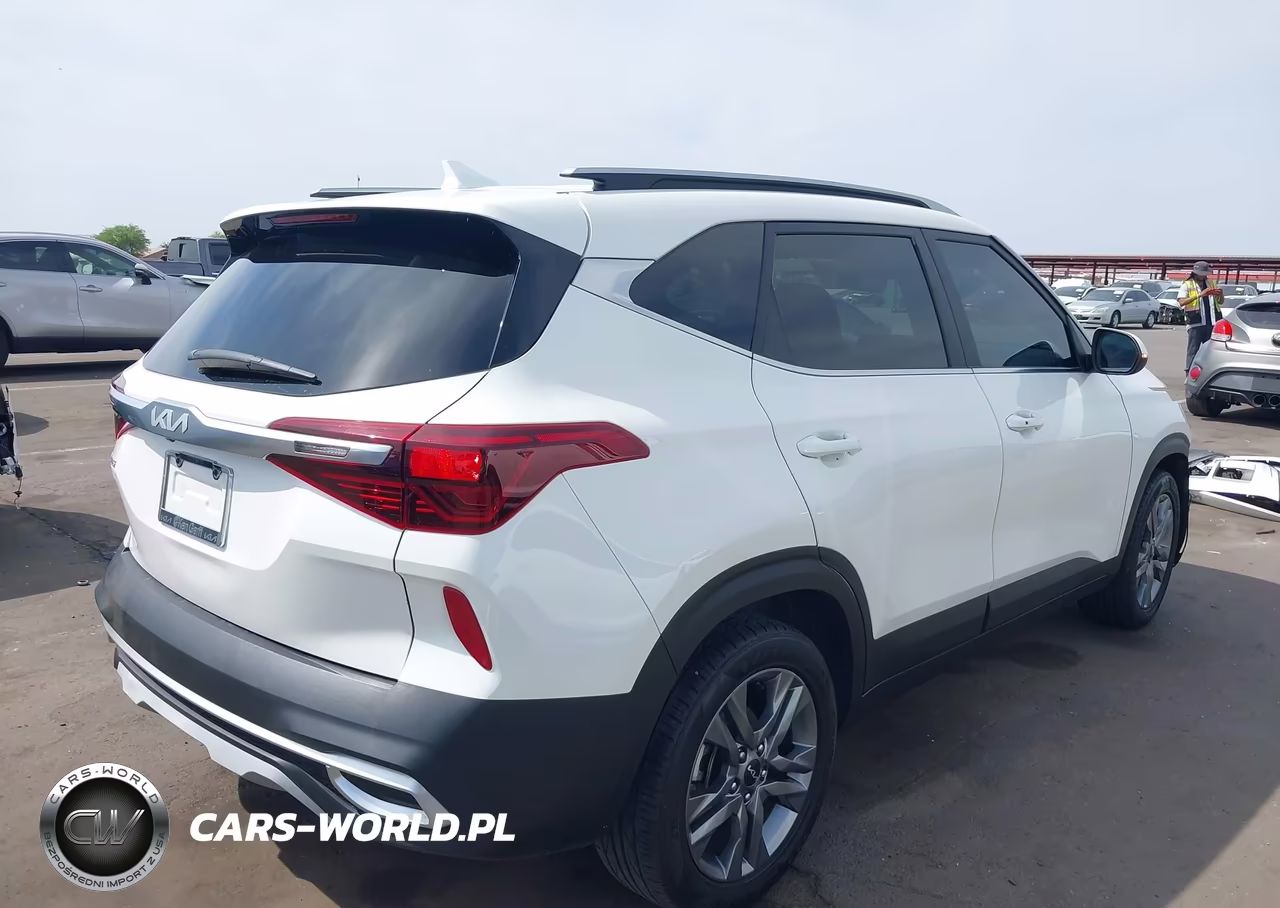 2023 Kia Seltos S VIN:KNDEU2AAXP7372234 - 4