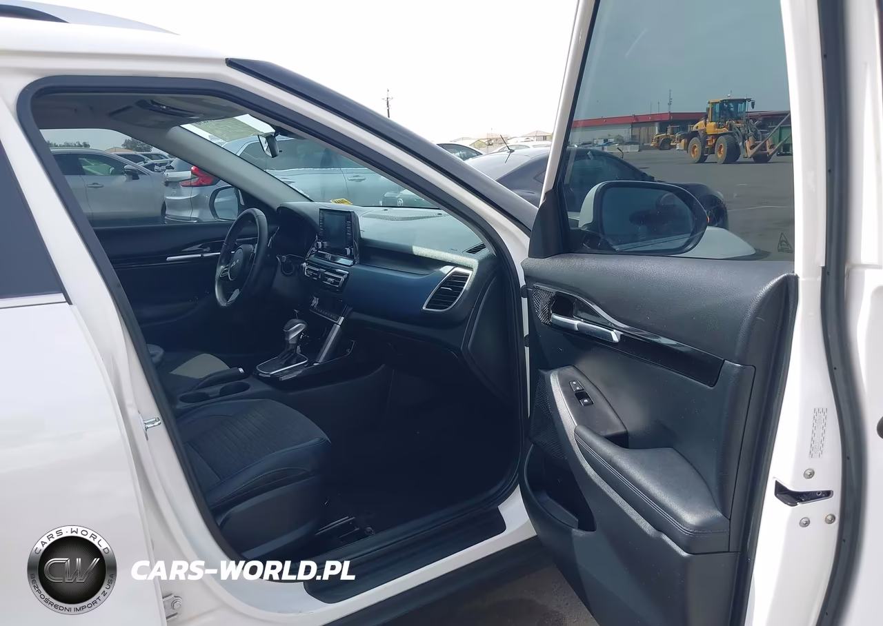 2023 Kia Seltos S VIN:KNDEU2AAXP7372234 - 5
