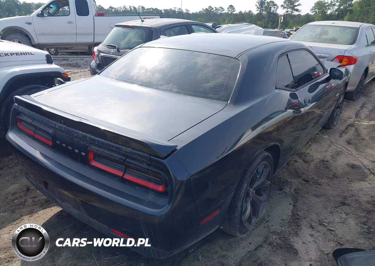 2019 Dodge Challenger Sxt VIN:2C3CDZAG6KH733920 - 4