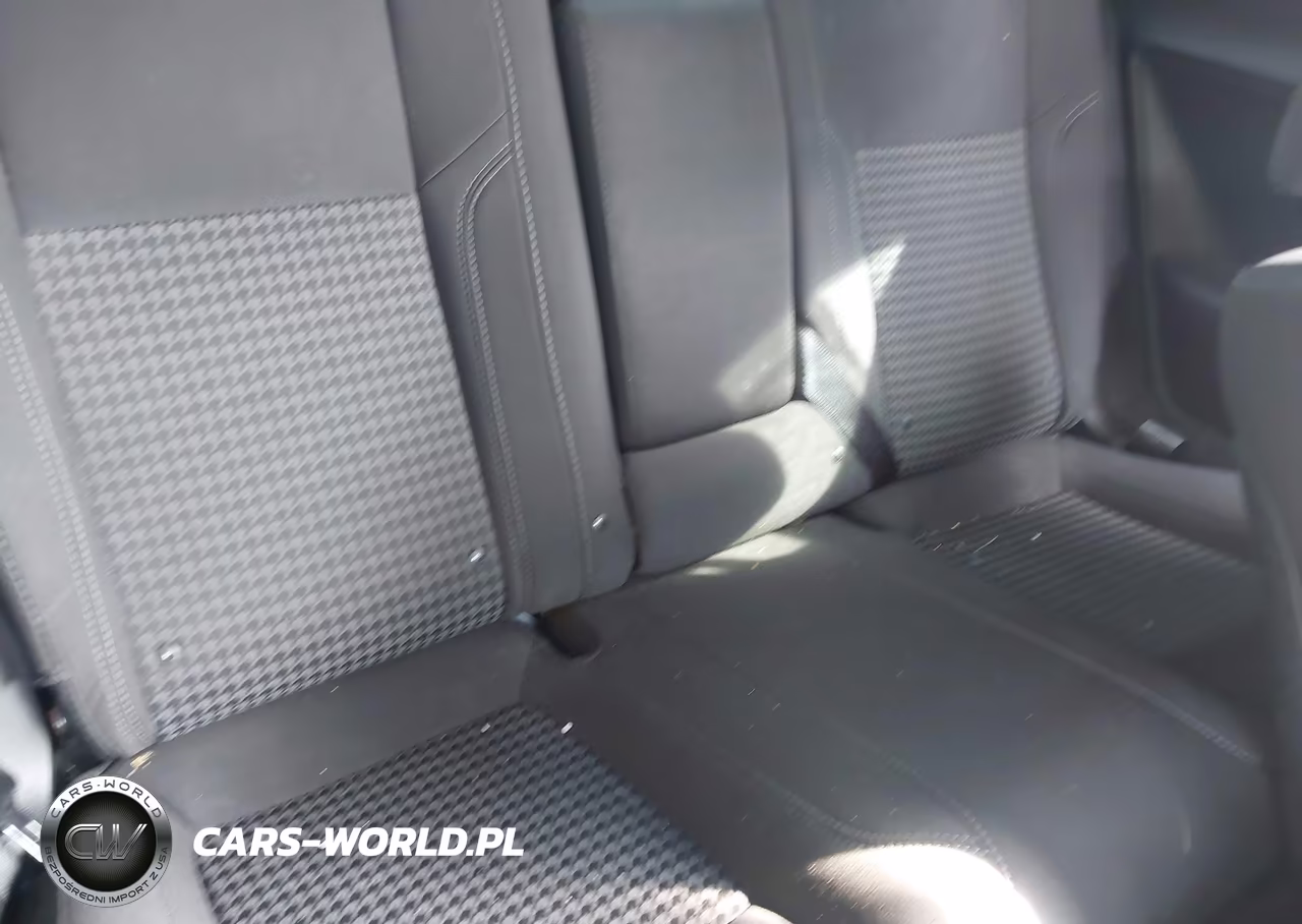 2019 Dodge Challenger Sxt VIN:2C3CDZAG6KH733920 - 8