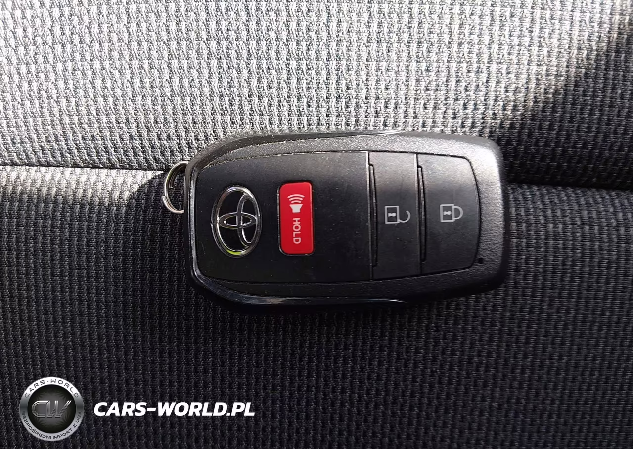 2024 Toyota Prius Le VIN:JTDACAAU8R3028918 - 11