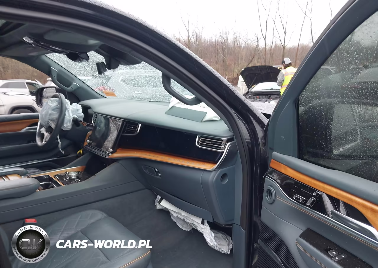 2022 Jeep Grand Wagoneer Series Iii 4X4 VIN:1C4SJVGP9NS201865 - 5