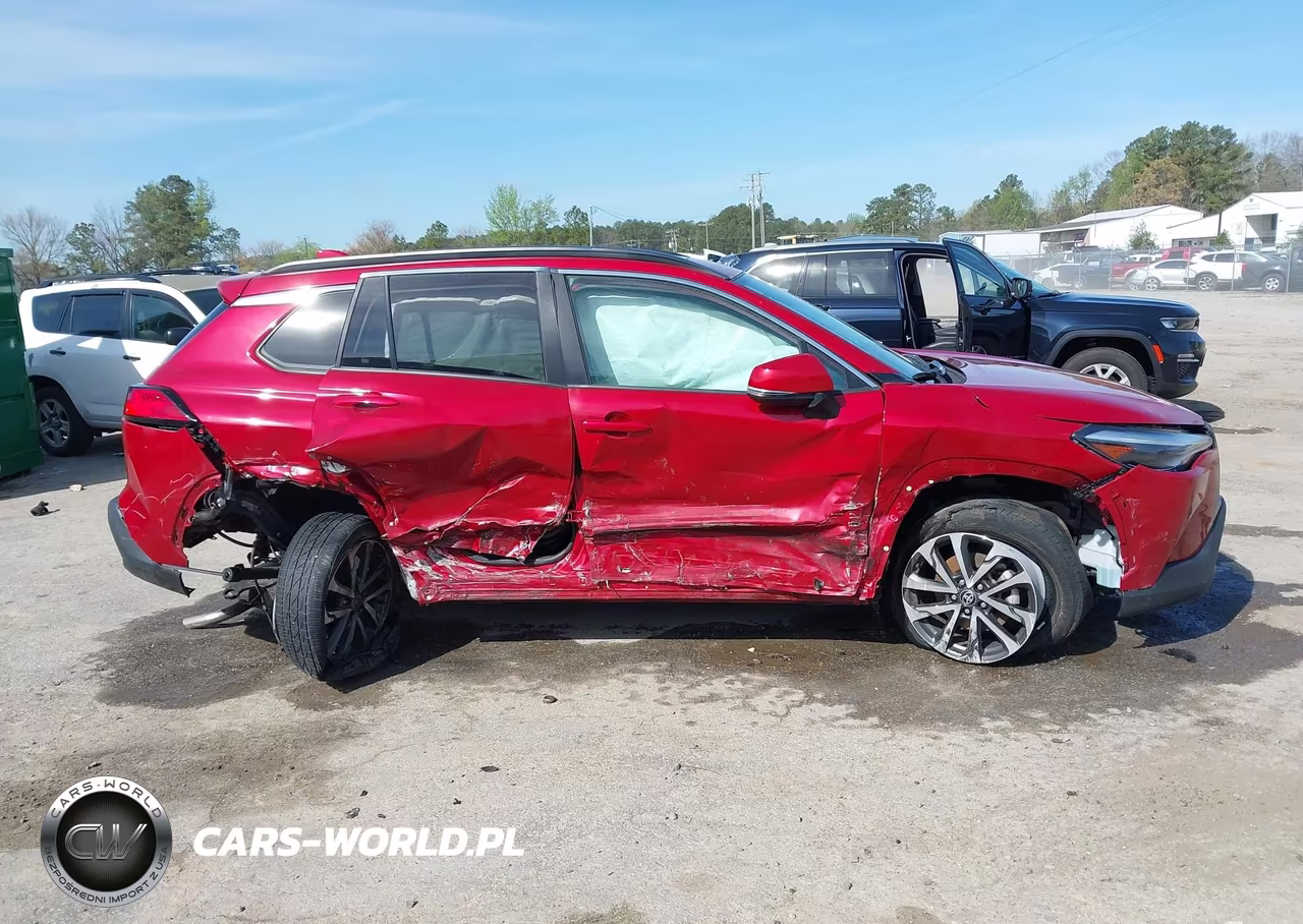 2023 Toyota Corolla Cross Xle VIN:7MUDAABG1PV047503 - 13