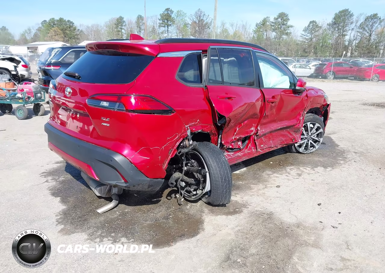 2023 Toyota Corolla Cross Xle VIN:7MUDAABG1PV047503 - 4