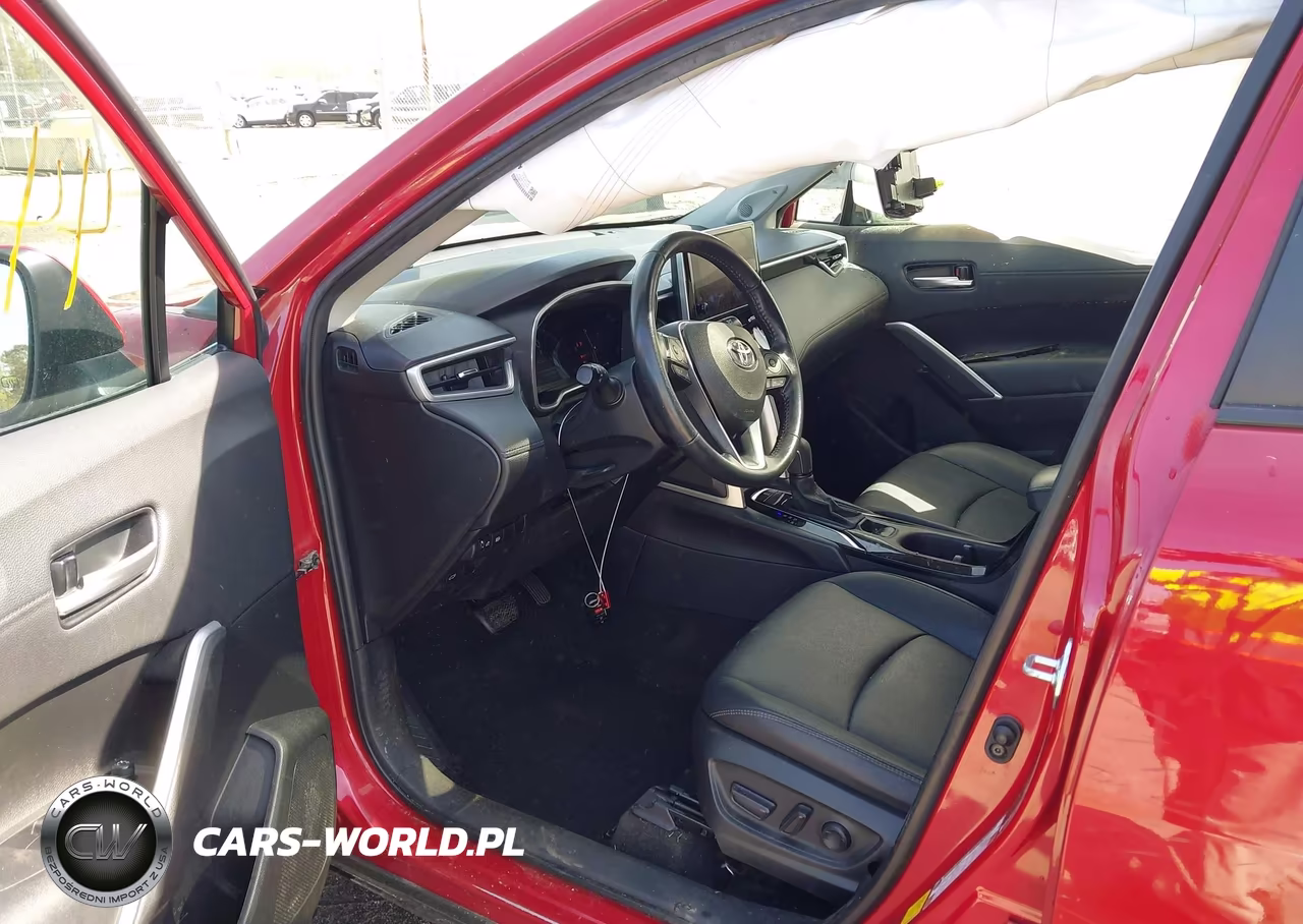 2023 Toyota Corolla Cross Xle VIN:7MUDAABG1PV047503 - 5