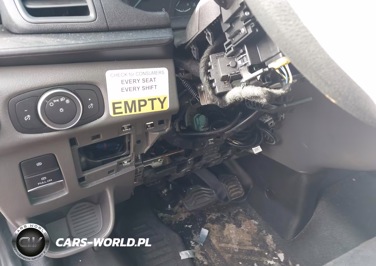 2024 Ford Transit-150 VIN:1FTYE1C84RKB16010 - 19