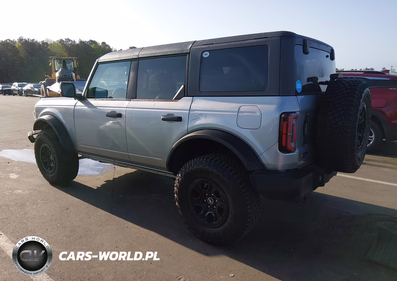 2024 Ford Bronco Wildtrak VIN:1FMEE2BP0RLB44720 - 3