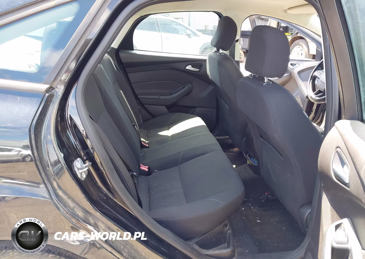 2017 Ford Focus Se VIN:1FADP3F26HL263858 - 8