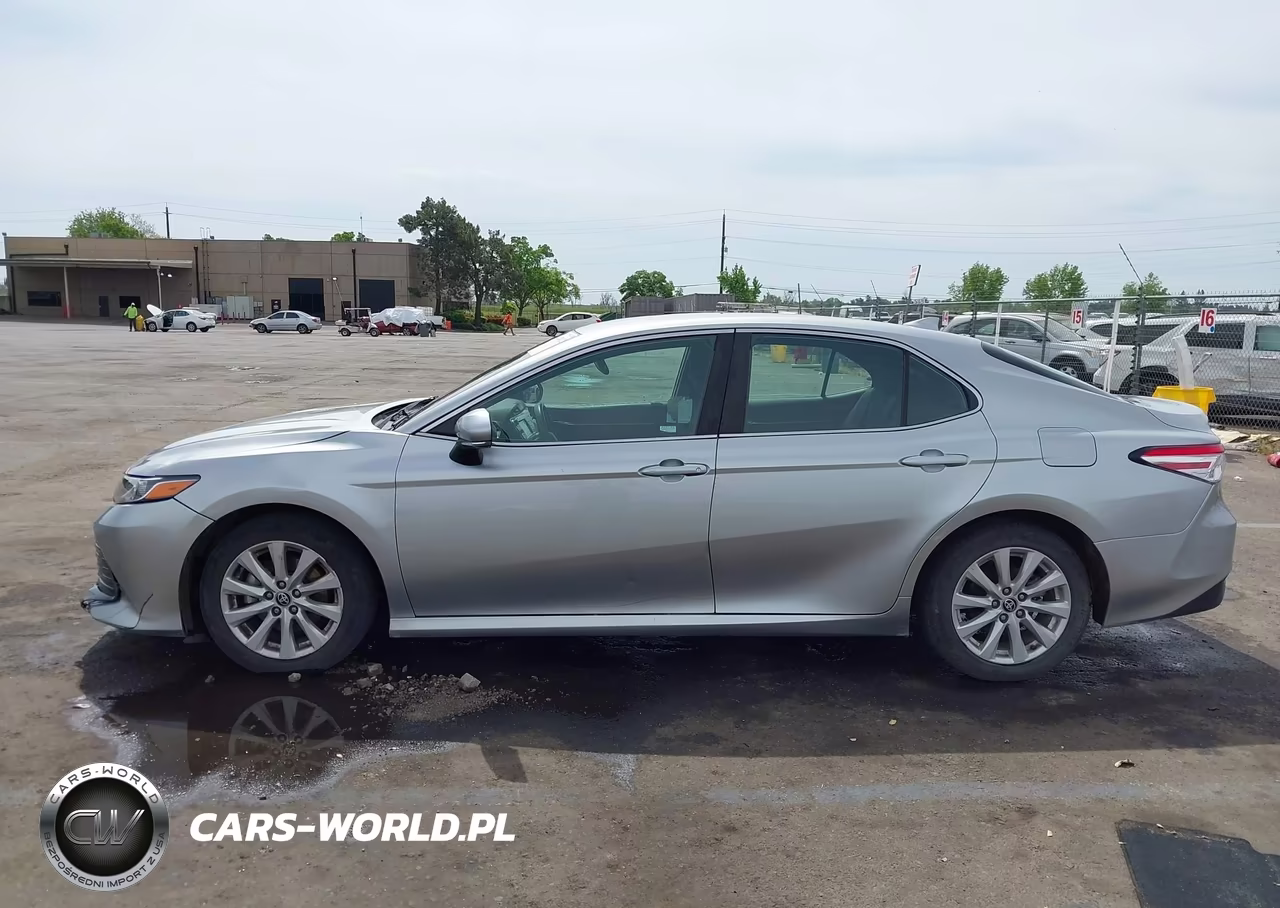 2020 Toyota Camry Le VIN:4T1L11AK3LU501764 - 15