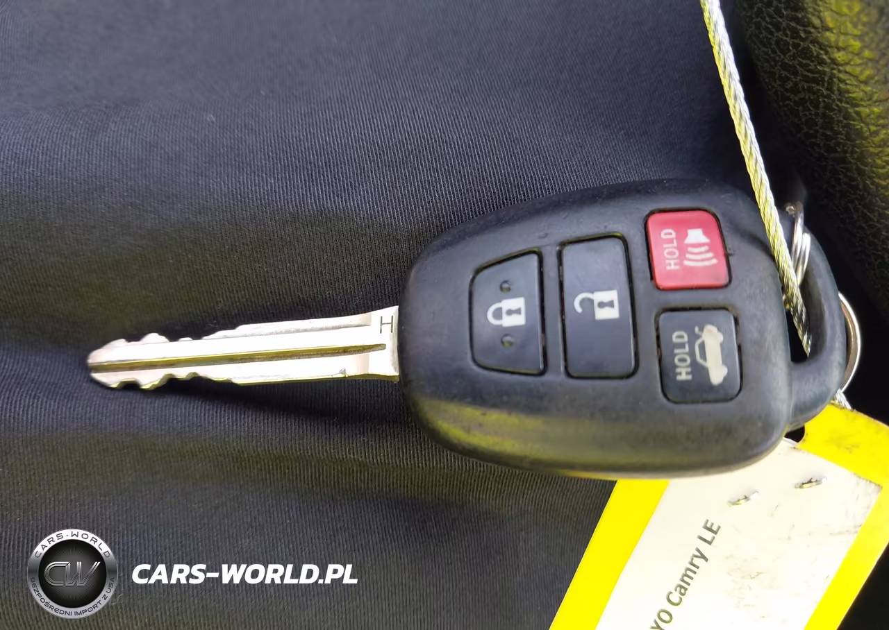 2015 Toyota Camry Le VIN:4T1BF1FK4FU920829 - 11