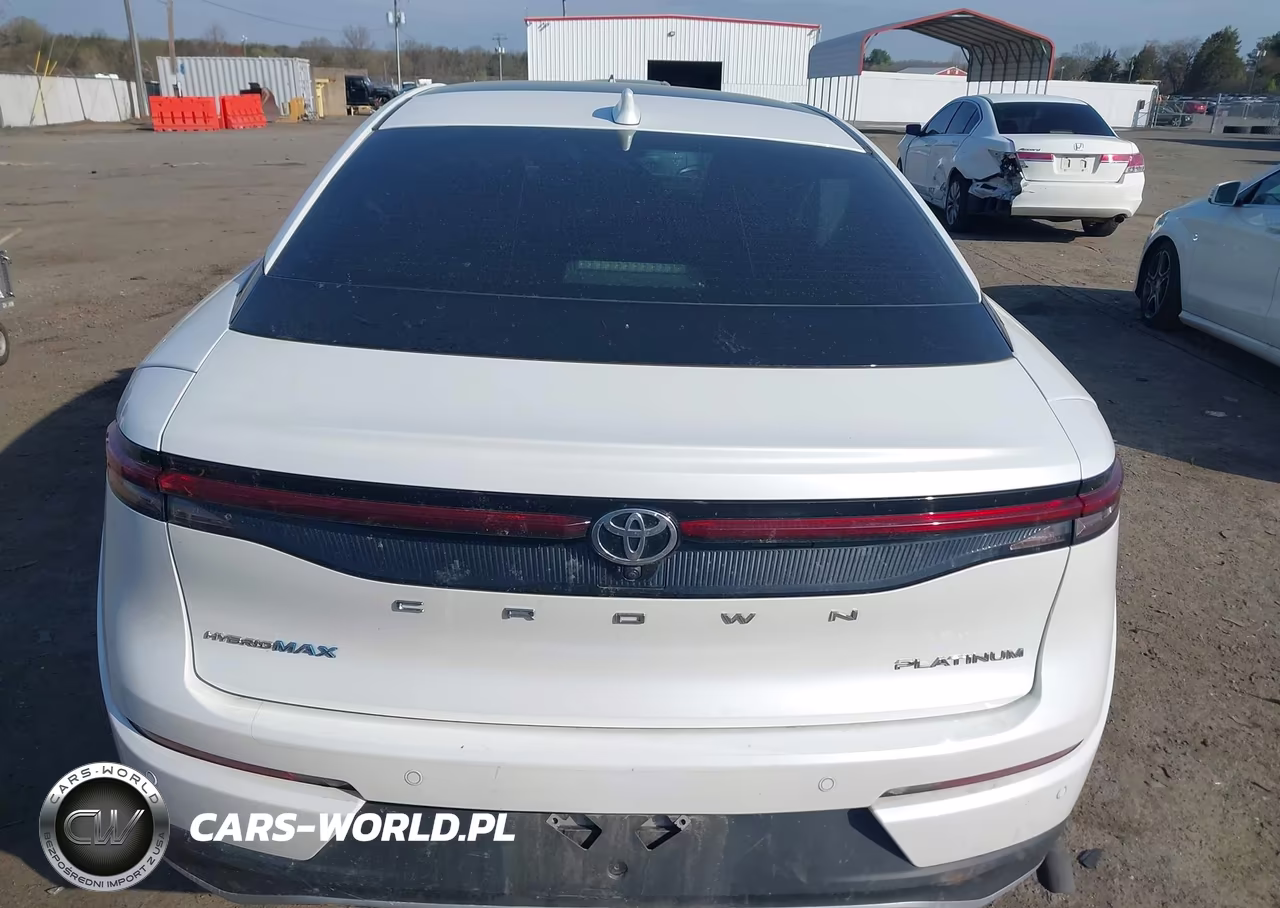 2023 Toyota Crown Platinum VIN:JTDAFAAF3P3001213 - 17