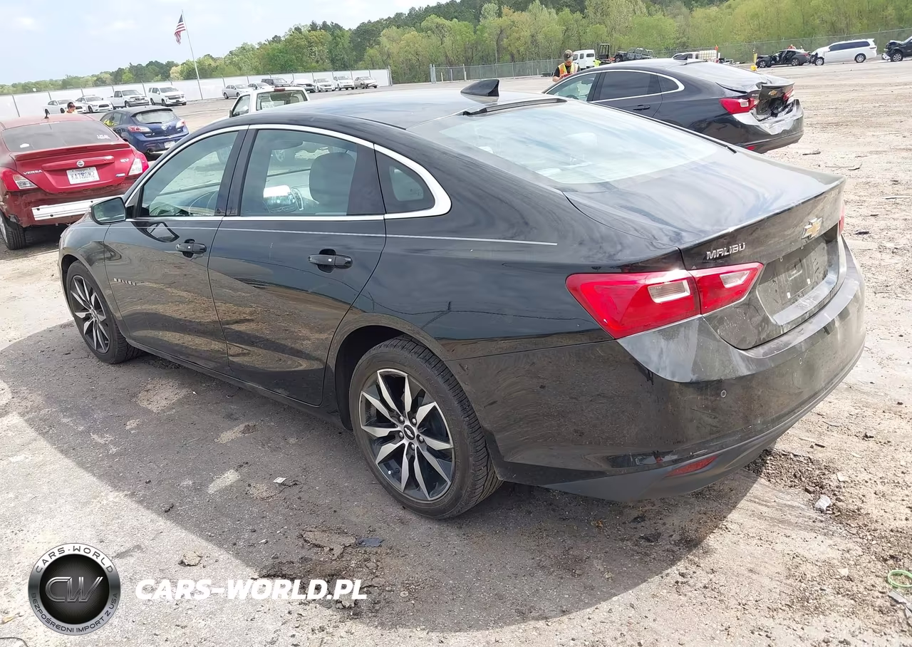 2018 Chevrolet Malibu Lt VIN:1G1ZD5ST7JF277350 - 3