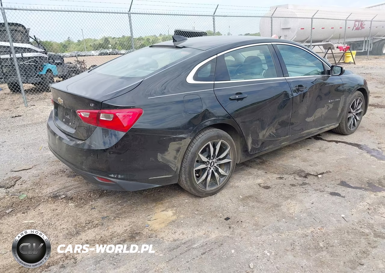 2018 Chevrolet Malibu Lt VIN:1G1ZD5ST7JF277350 - 4